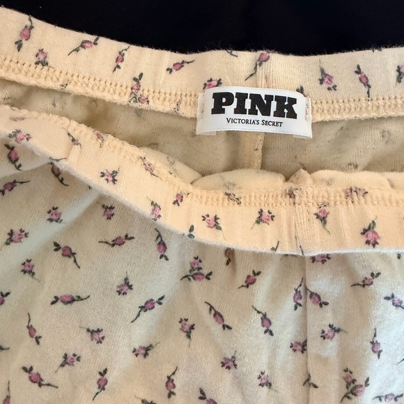 Victoria's Secret Cream Patterned Sleep Shorts - Picture 2 of 4